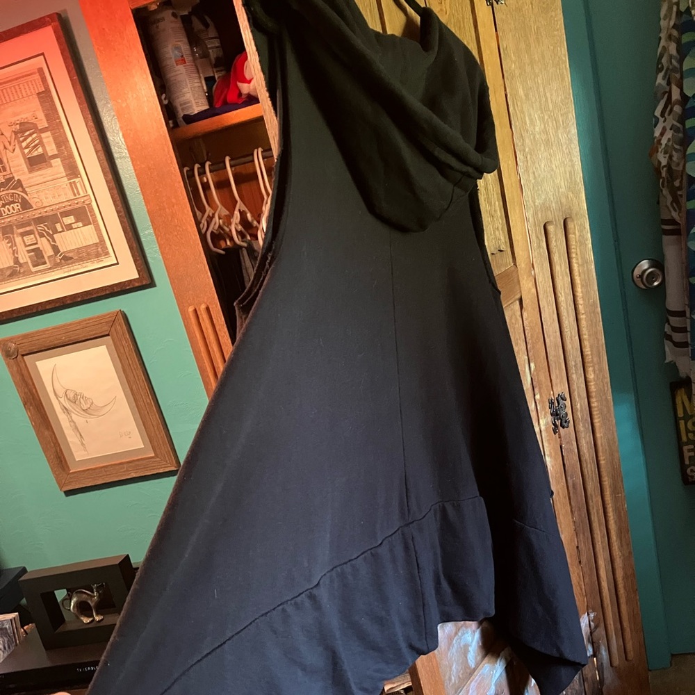 Forever 21 black waterfall vest with huge hood